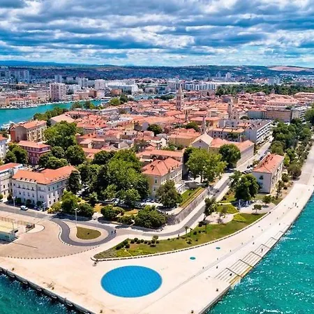 Dinos Place Lägenhet Zadar